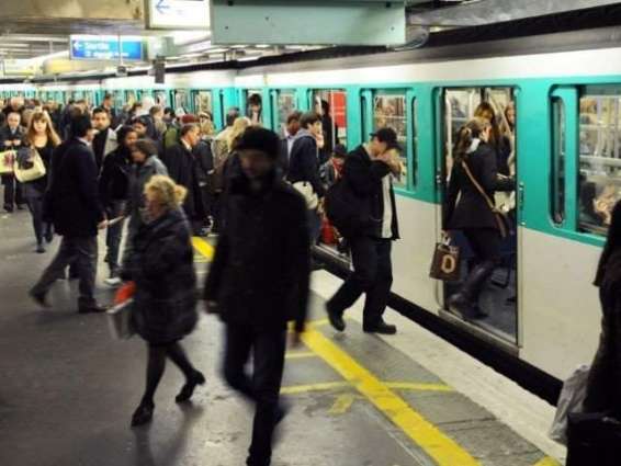 Service Resumes On Busy Paris Metro Line After Evacuation | Pakistan Point