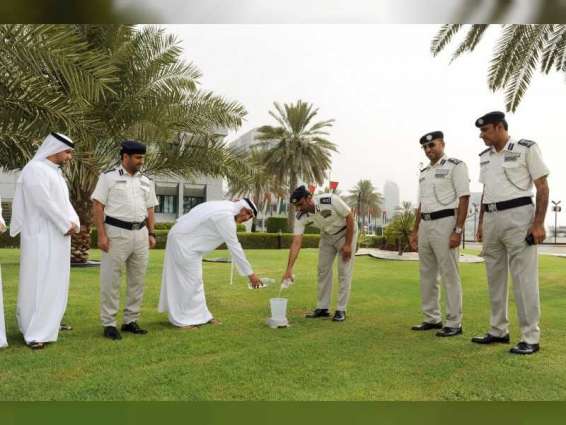 شرطة أبوظبي تنفذ مبادرة "سقيا الطيور" ضمن "عام زايد"