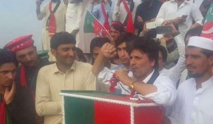 پاکستان تحریک انصاف دا ویٹر رکن اسمبلی کروڑاں رُپئے دی جائیداد دا مالک نکلیا
گل ظفر نے الیکشن کمیشن آف پاکستان وچ اپنے 3کروڑ رُپئے توں ودھ دے اثاثے ظاہر کیتے