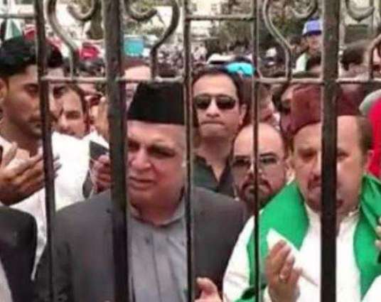 Sindh Governor-designate Imran Ismail ‘denied access’ to Quaid’s mausoleum