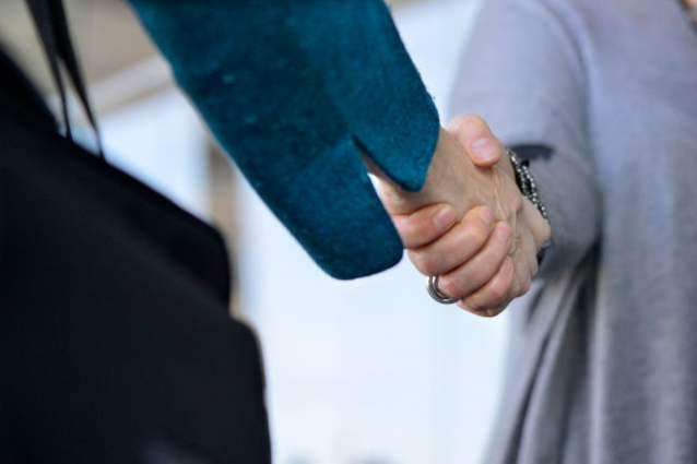 Muslim Woman Wins Handshake Discrimination Case in Sweden - Reports