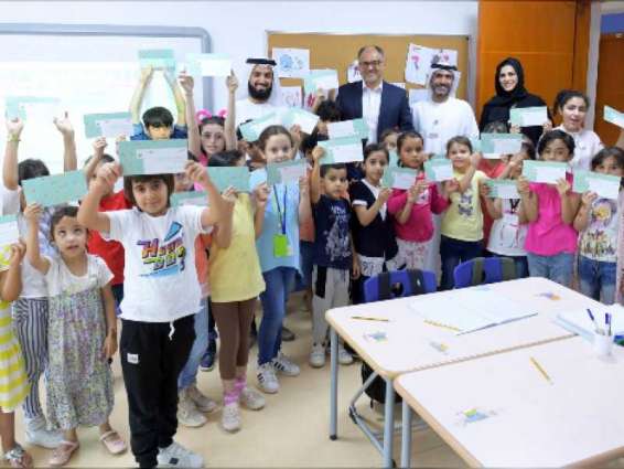 RTA distributes Eid gifts to 1,500 students in Dubai