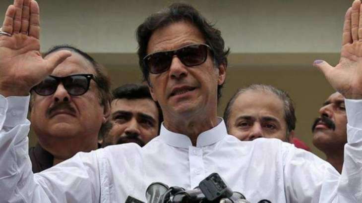 Centrist Imran Khan Sworn In as Pakistani Prime Minister