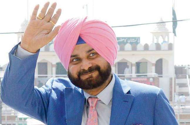 I will take back 100 times more love I had brought to Pakistan: Sidhu