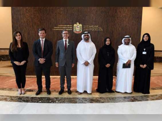"الخارجية " توقع اتفاقية تعاون مع أكاديمية الإمارات الدبلوماسية لطرح برنامج الماجستير في الأعمال الإنسانية والتنموية