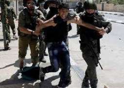 الاحتلال يعتقل 12 فلسطينيا بالقدس ويجري تدريبات في محيط غزة