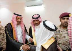 الأمير حسام بن سعود يزور شيخ قبيلة آل حلة بغامد في محافظة العقيق