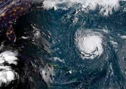 أوامر بالإخلاء على طول الساحل الشرقي للولايات المتحدة تحسبا لإعصار 