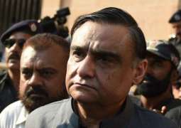 Dr Asim says he will donate in dams fund more than his capacity