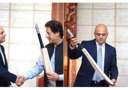 وزير الداخلية البريطاني يلتقي رئيس الوزراء الباكستاني