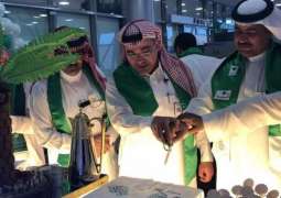 جمرك مطار الأمير سلطان بتبوك يشارك المسافرين فرحة الاحتفاء بيوم الوطن الثامن والثمانين