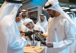 محمد بن زايد يزور معرض أبوظبي للصيد والفروسية.. ويؤكد أهمية صون التراث الإماراتي