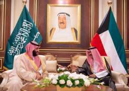 سمو ولي العهد يصل الكويت في زيارة رسمية