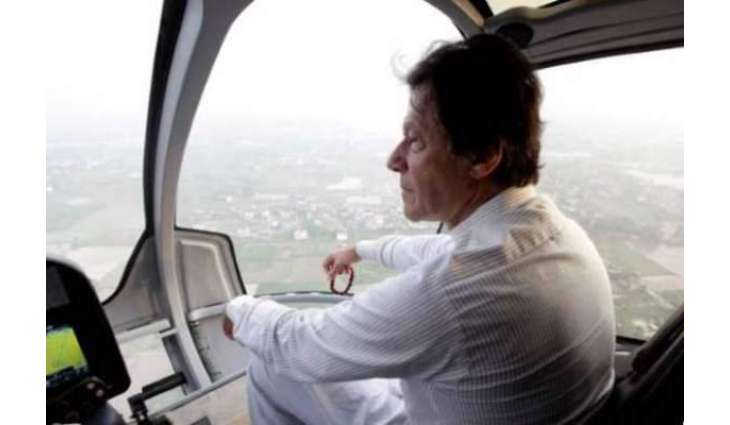 عمران خان دے نال نال اوہناں دا کتا وی ہیلی کاپٹر دے مزے لیندا اے
