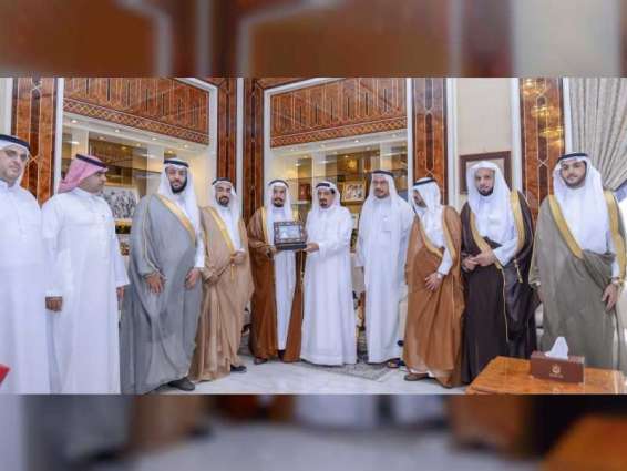 Ajman Ruler receives delegation of Saudi businessmen, investors