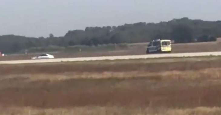 Man Arrested After Driving Car on Runway in Lyon Airport - Reports