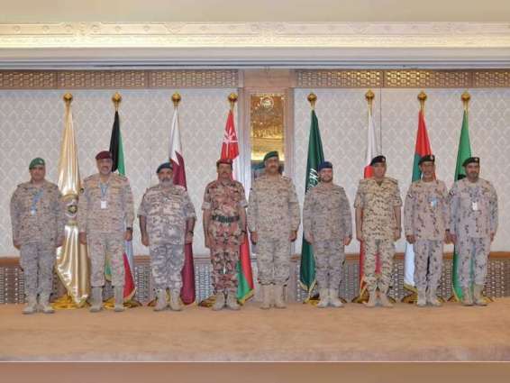 UAE participates in 15th session of Supreme Military Committee in Kuwait