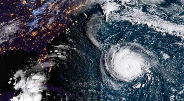  السلطات الأمريكية تجلي مليون شخص على ساحل الأطلسي تحسبا لإعصار 
