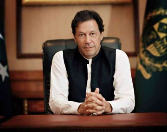 رئيس الوزراء عمران خان يحث البيروقراطيين على مساعدة حكومته لإخراج البلاد من التحديات الاقتصادية