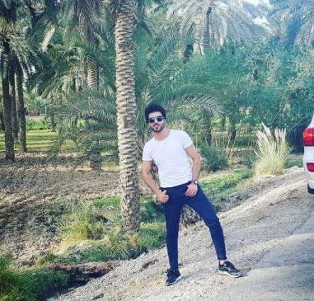 Imran Abbas is on a road trip from Karachi to Islamabad and living every bit of it!