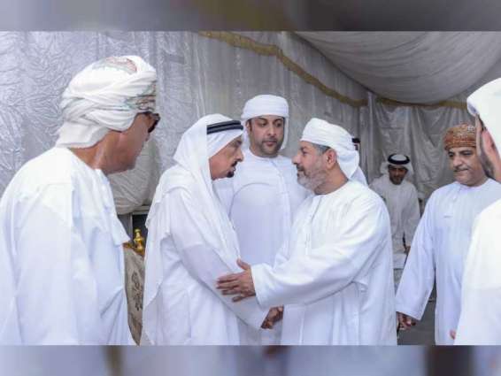 حاكم عجمان يقدم واجب العزاء في وفاة عبدالله أحمد الفلاسي
