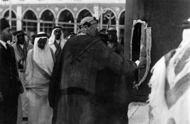 260 صورة فوتوغرافية تروي تفاصيل حياة الملك عبدالعزيز