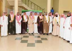 نائب أمير حائل يزور مركز الأمير سلطان الاجتماعي التابع لجمعية الملك عبدالعزيز الخيرية للخدمات الاجتماعية