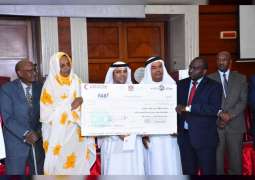 سفارة الدولة تسلم أكثر من 30 مليون درهم من الهلال الأحمر لكفالة 9 آلاف يتيم في السودان