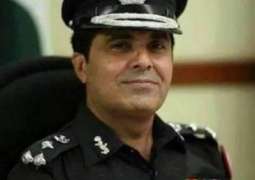 جو رکشہ ڈرائیور چلان نہ بھر سکیا، میں دیواں گا:کراچی پولیس چیف دا اعلان