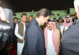 دولة رئيس وزراء جمهورية باكستان الإسلامية يصل الرياض