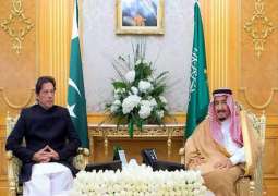 رئيس الوزراء الباكستاني والعاهل السعودي يؤكدان العزم لتوطيد المزيد من الروابط الودية والتعاون الثنائي بين باكستان والمملكة العربية السعودية
