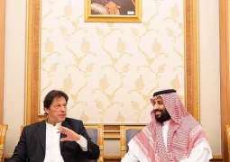 سمو ولي العهد يلتقي رئيس وزراء باكستان