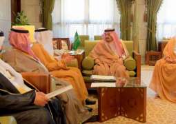 أمير منطقة الرياض يستقبل الرئيس التنفيذي لشركة الكهرباء وعدداً من مسؤولي الشركة