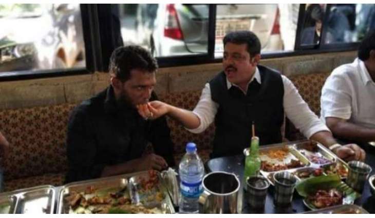 باورچی دے کھانے تے سلیقے توں متاثر ہو کے وزیر نے 25ہزار رُپئے انعام دے دتا