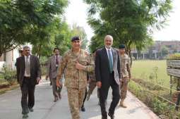 رئيس أركان الجيش الباكستاني يلتقي العاهل الأردني