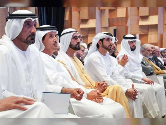 محمد بن راشد يحضر الجلسة الحوارية لـ "مجلس دبي" في دار الأوبرا 