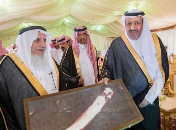 الأمير حسام بن سعود يضع حجر الأساس لمشروع منتجع ليدي كلاودز في المندق