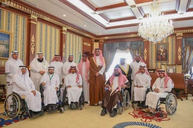 أمير المدينة المنورة يستقبل أعضاء مجلس إدارة جمعية طيبة للإعاقة الحركية
