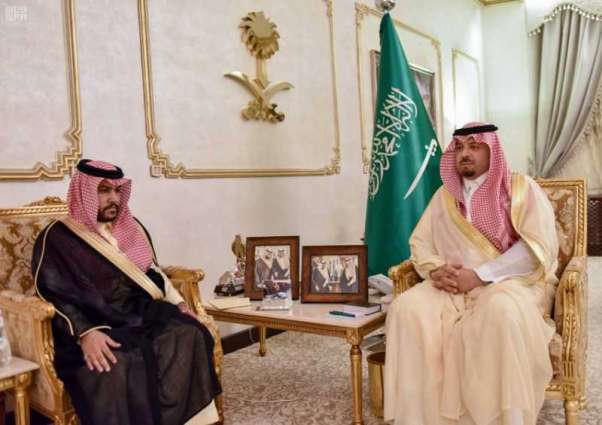 الأمير فيصل بن خالد يلتقي مدير الأحوال المدنية بالحدود الشمالية