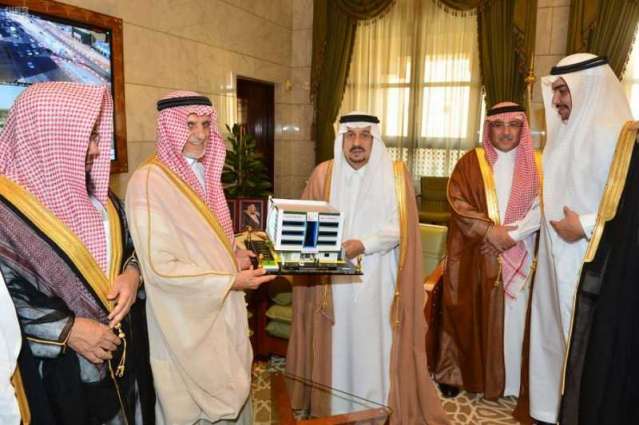 الأمير فيصل بن بندر يستقبل أعضاء الجمعية الخيرية الصحية لرعاية المرضى 
