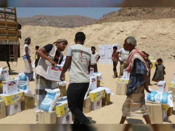 Over 315,00 Yemenis benefit from UAE food aid in 15 days across eight Yemeni governorates