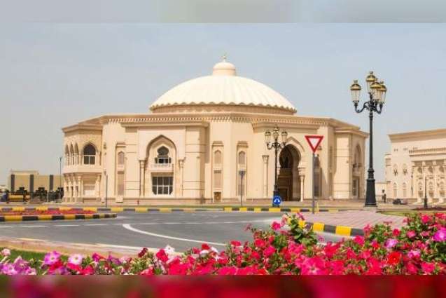 Sharjah Ruler donates sixth batch of manuscripts to Al Qasimia University
