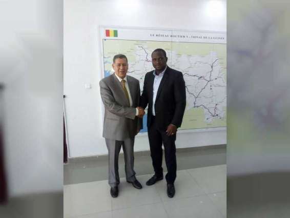 سفير الدولة يلتقي وزير الأشغال العامة في غينيا