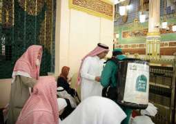 وكالة المسجد النبوي تُسهّل دخول ماء زمزم ووجبات الإفطار للمصلين بالروضة الشريفة