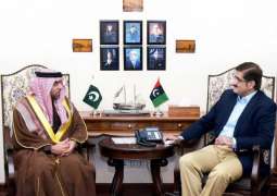 سفير الدولة يلتقي رئيس اقليم حكومة السند في باكستان