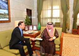 أمير منطقة الرياض يستقبل سفير جمهورية لبنان لدى المملكة
