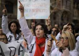 Doctors, Students Protest in Catalonia Demanding Additional Funding - Reports