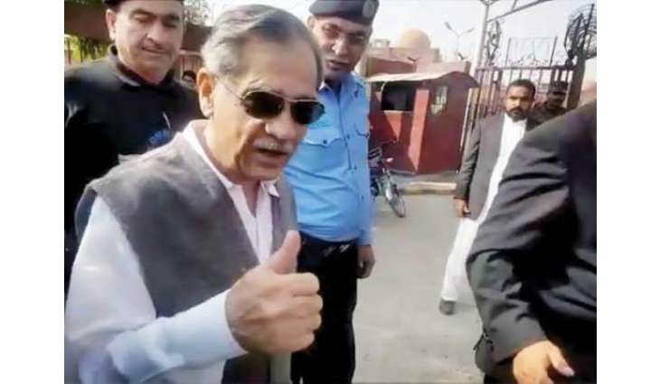 چیف جسٹس دے قافلے وچ شامل گڈی حادثے دا شکار
قافلے وچ شامل گڈی نوں خانقاہ ڈوگراں نیڑے حادثہ پیش آیا