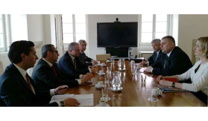 LPR Election Commission Delivers Accreditations to Int'l Observers Ahead of Sunday's Vote