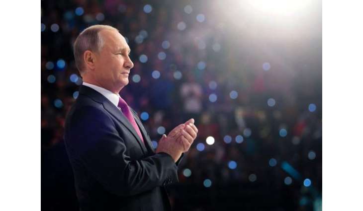 Putin Starts Singapore Trip With Visit to Presidential Residence